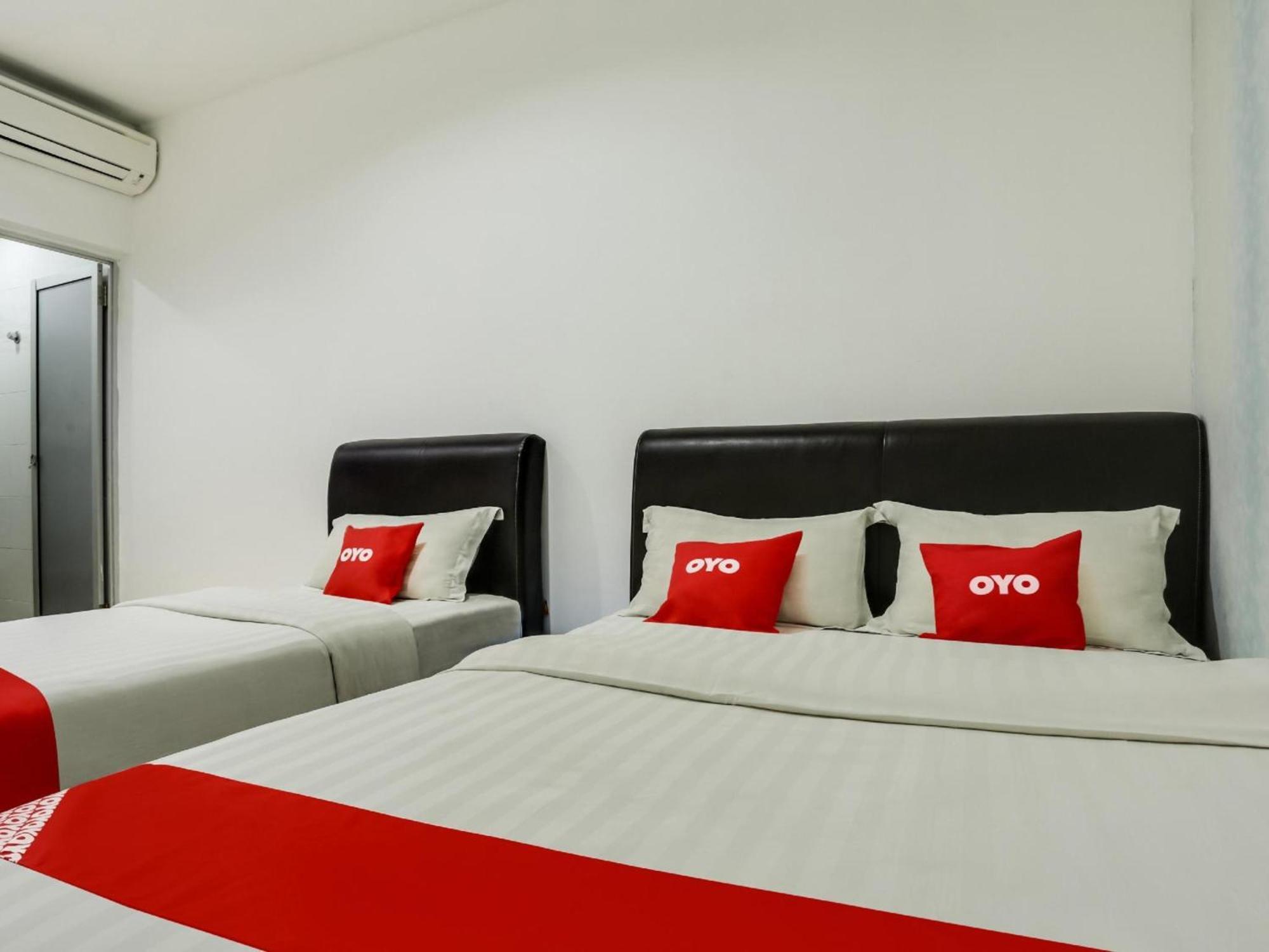 Oyo 89583 Grove Hotel Kajang Exteriör bild